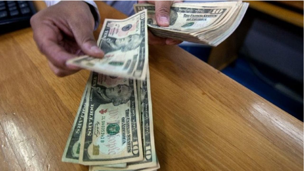 Remesas a salvo (por ahora): republicanos tumban el impuesto de 5 % que Trump quería cobrar a los envíos de dinero